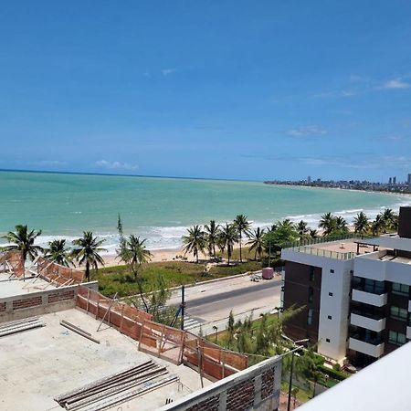 Confortavel Flat Com Piscina De Borda Infinita Na Cobertura Cabedelo Ngoại thất bức ảnh