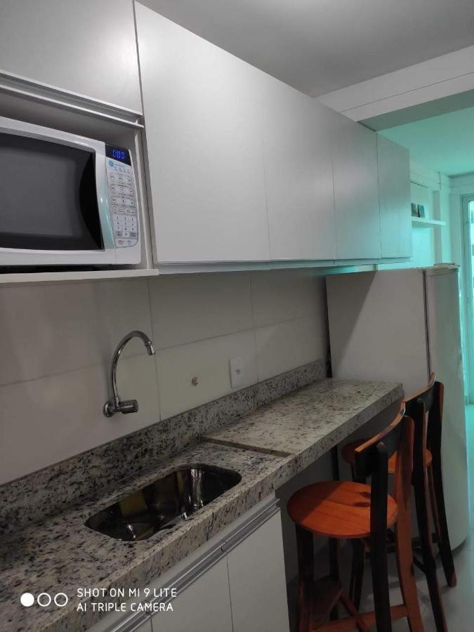 Confortavel Flat Com Piscina De Borda Infinita Na Cobertura Cabedelo Ngoại thất bức ảnh